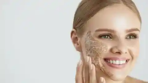 Instant Glow: घर में बनाएं जीरे से बना फेस स्क्रब, हर कोई पूछेगा ग्लो का राज 